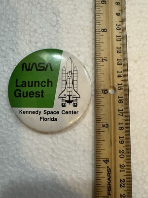 NASA Space shuttle LAUNCH GUEST BUTTON -  MID GREEN