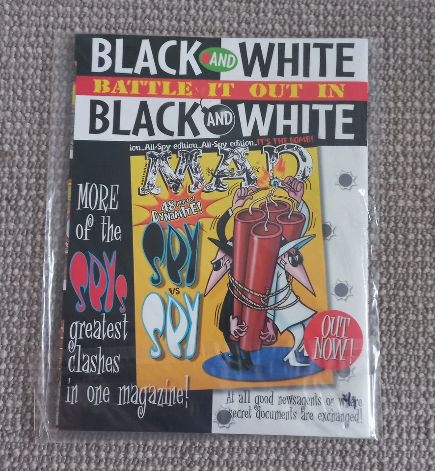 Australian Mad Magazine Super Heroes 3D #411 & 3D glasses, New and unopened - Image 4 of 4