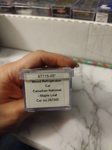 Coche refrigerador Intermountain 67715-05 40' escala N Canadian National #207343 | Zustand: Used