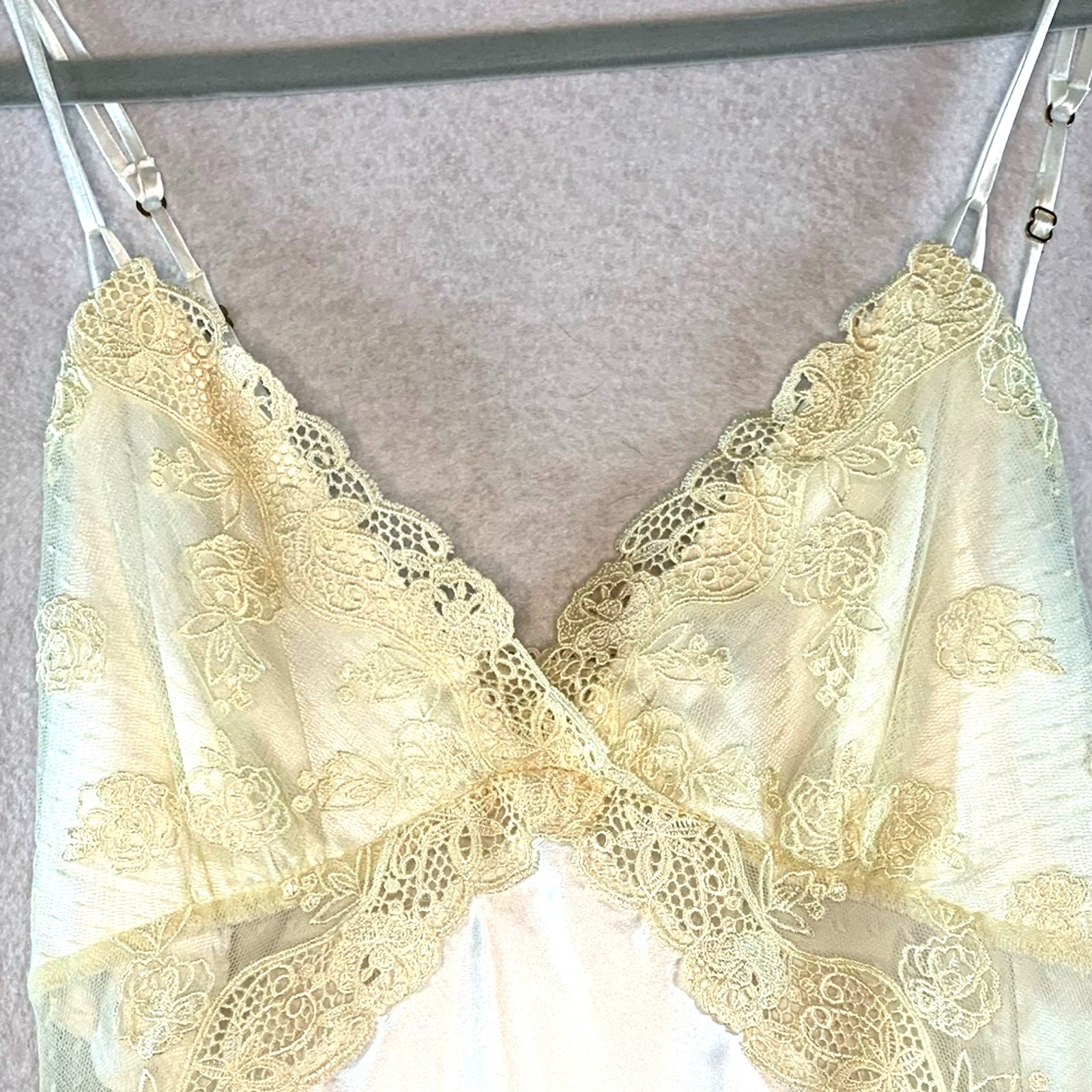 Flora Nikrooz Satin Lace Robe Chemise Slip 2pc Set Ivory Cream Bridal Lingerie  