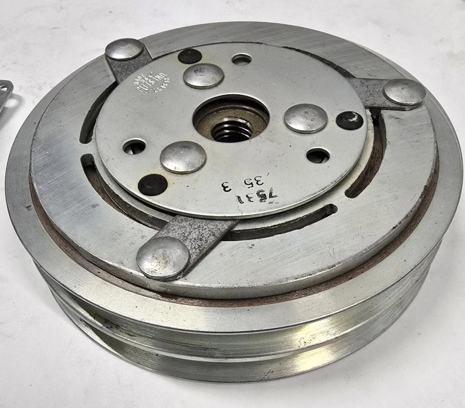 Ford Mustang Cougar 1970-1982 F150 F250 F350 E150 E250 E350 embrague de aire acondicionado. Foto 2 de 4