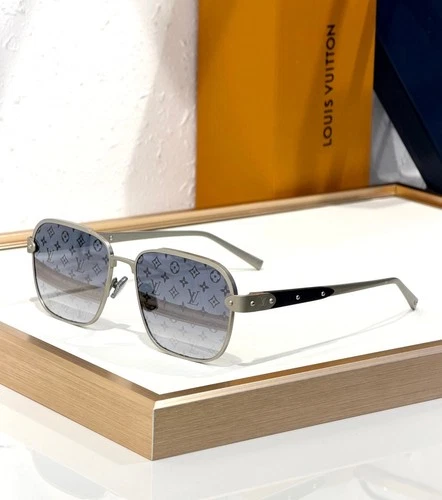 LLouisV  SUNGLASSES WOMEN MOD：Z3247U  Size 57-17-145 - NEW - product listing photo