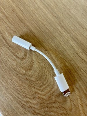 Apple MMX62ZM/A 3.5mm to Lightning Audio adapter