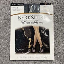 NEW Berkshire Ultra Sheers Control Top Pantyhose Fantasy Black Size 1 USA