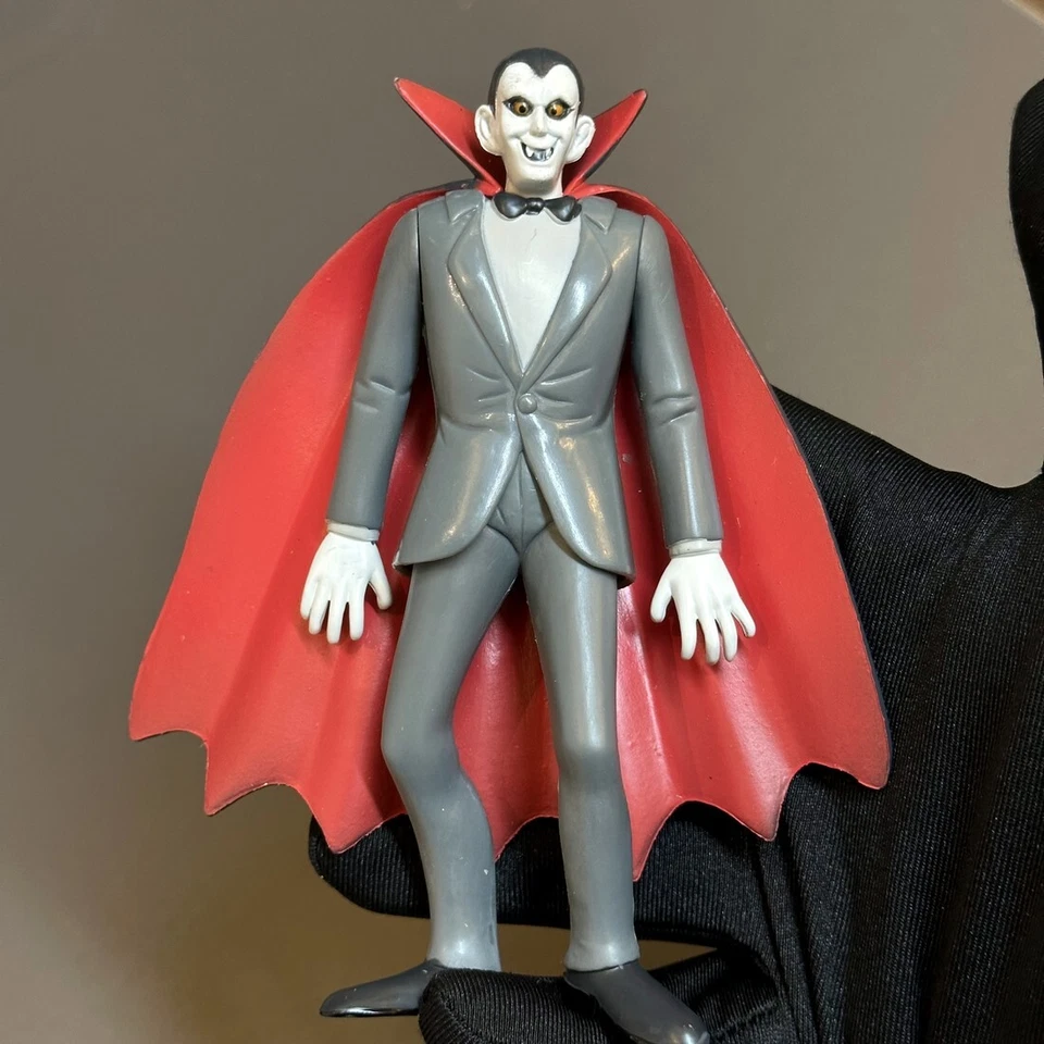 6 peças brinquedos bonecos Scooby-Doo Wolfman Drácula vampiro esqueleto homem trepadeira 5"" - Imagem 2 de 4