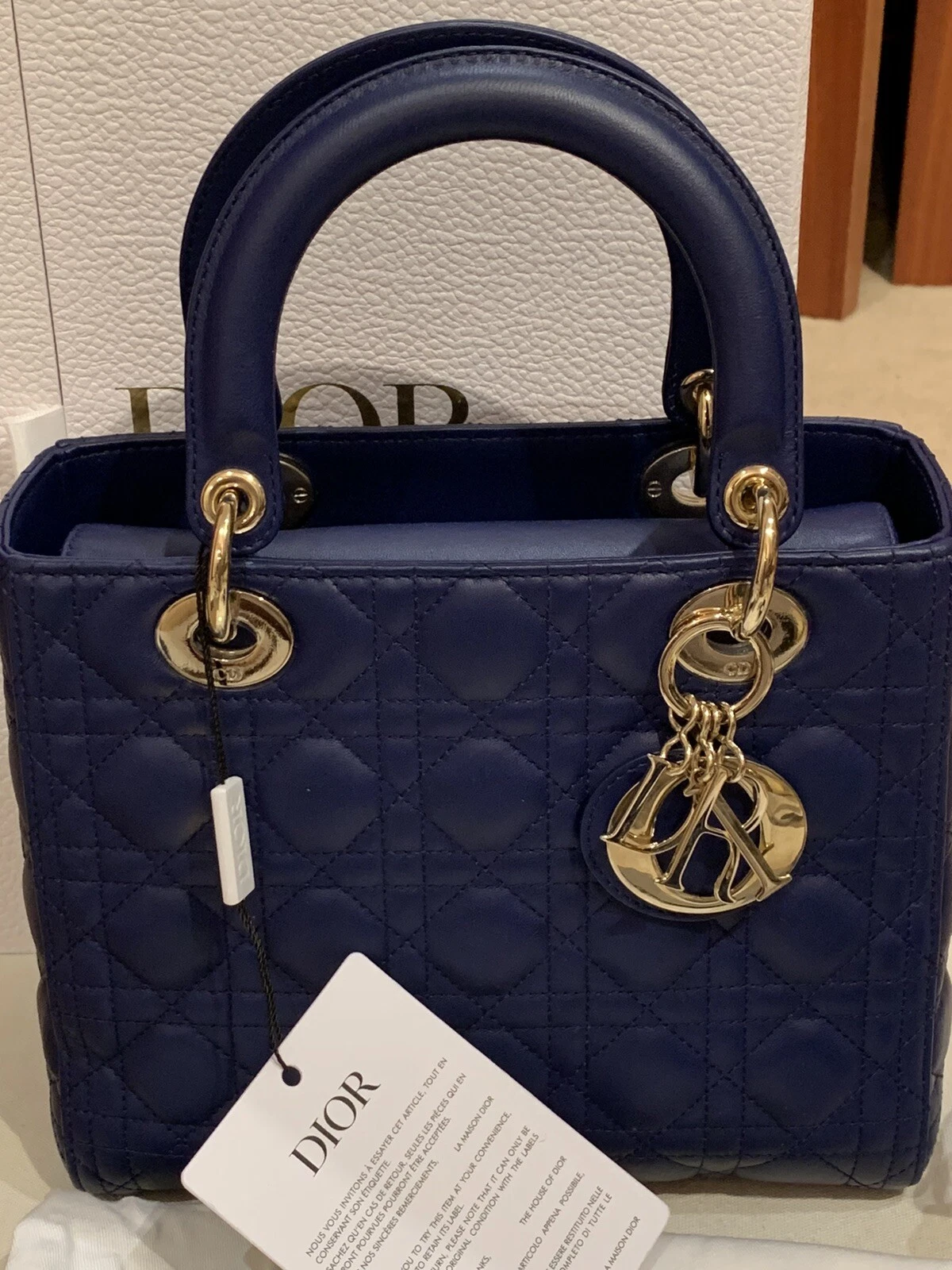 Sac CHRISTIAN DIOR Lady Dior moyen bleu cobalt peau d'agneau