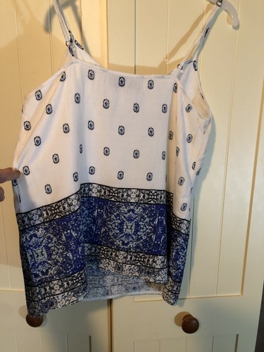 VERO MODA Ladies Ivory Blue Tile Print Strappy Lupita Singlet Cami Top Size S - Picture 9 of 10