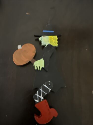 RARE Artisan Nancy Thomas Folk Art Halloween Witch Moving Figure 2004 - Picture 3 of 6
