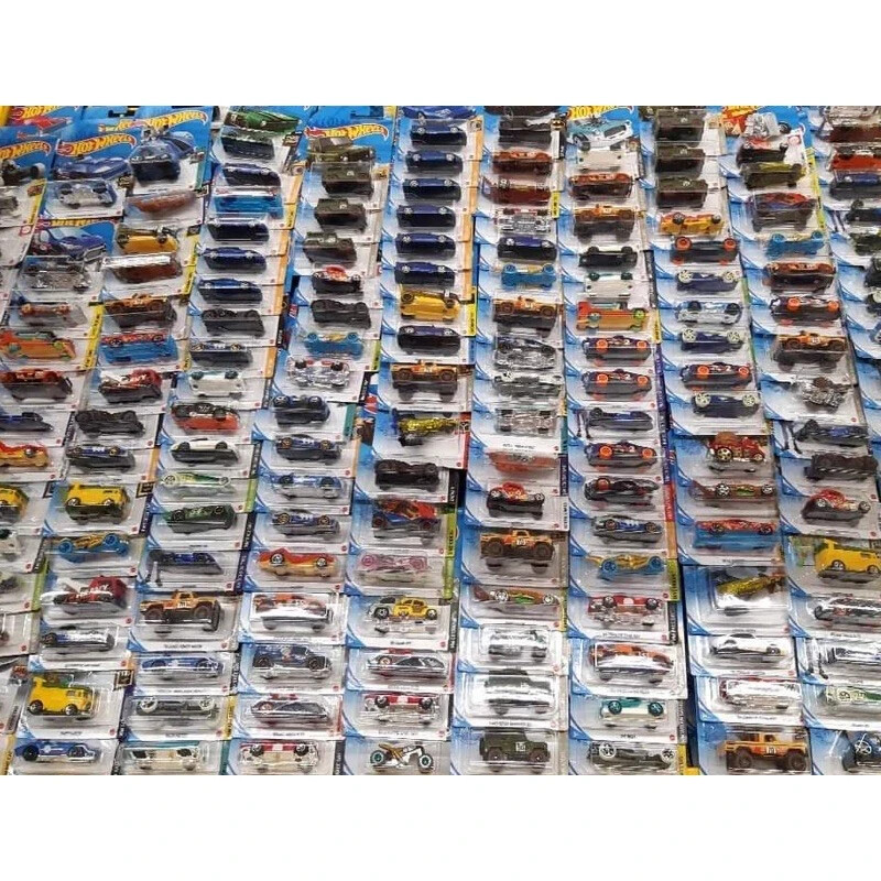 24 Hot Wheels 2024/23/22/21/20 – Selezione Casuale, Nessun Duplicato, Spediti In Scatola