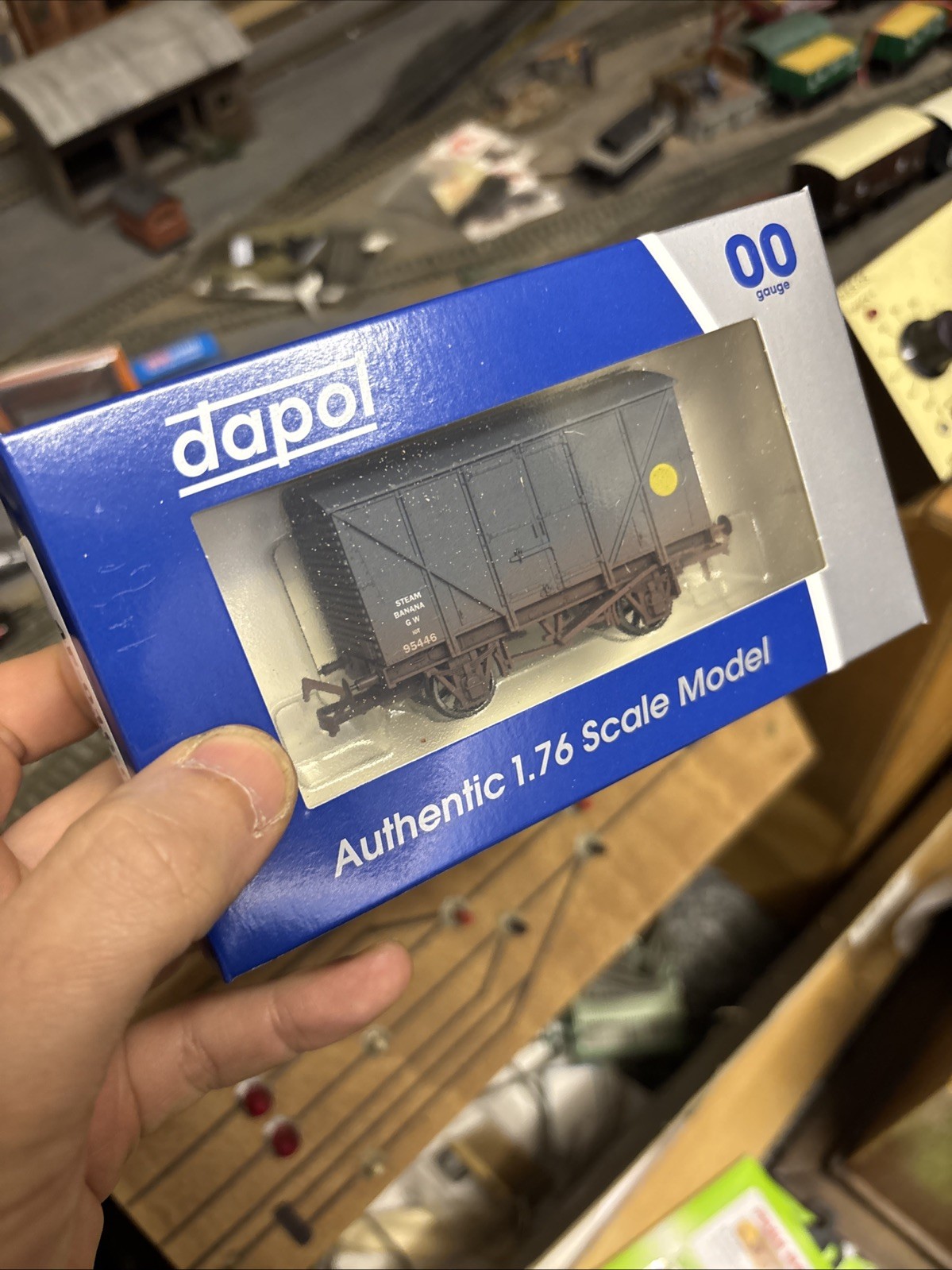 DAPOL 00 GAUGE - SDJR SOMERSET & DORSET JOINT RAILWAY ROAD VAN (LIMITED EDITION)