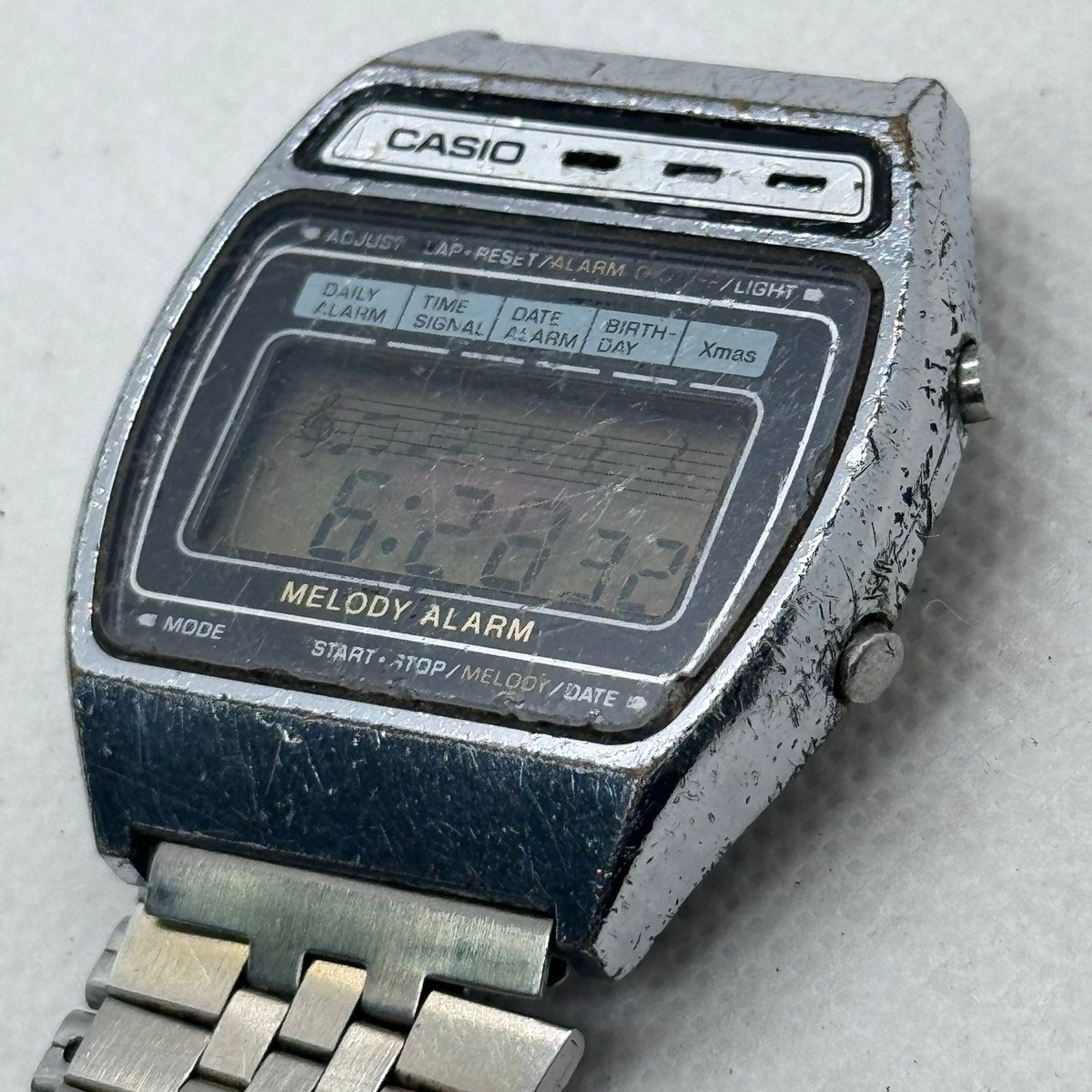 Casio Melody Alarm Watch M-1230 Vintage Module 82 Japanese Made