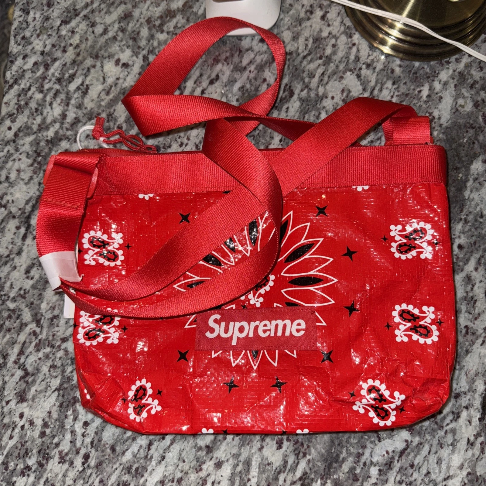 Sac latéral Supreme Bandana Tarp rouge, blanc et noir taille unique SS21
