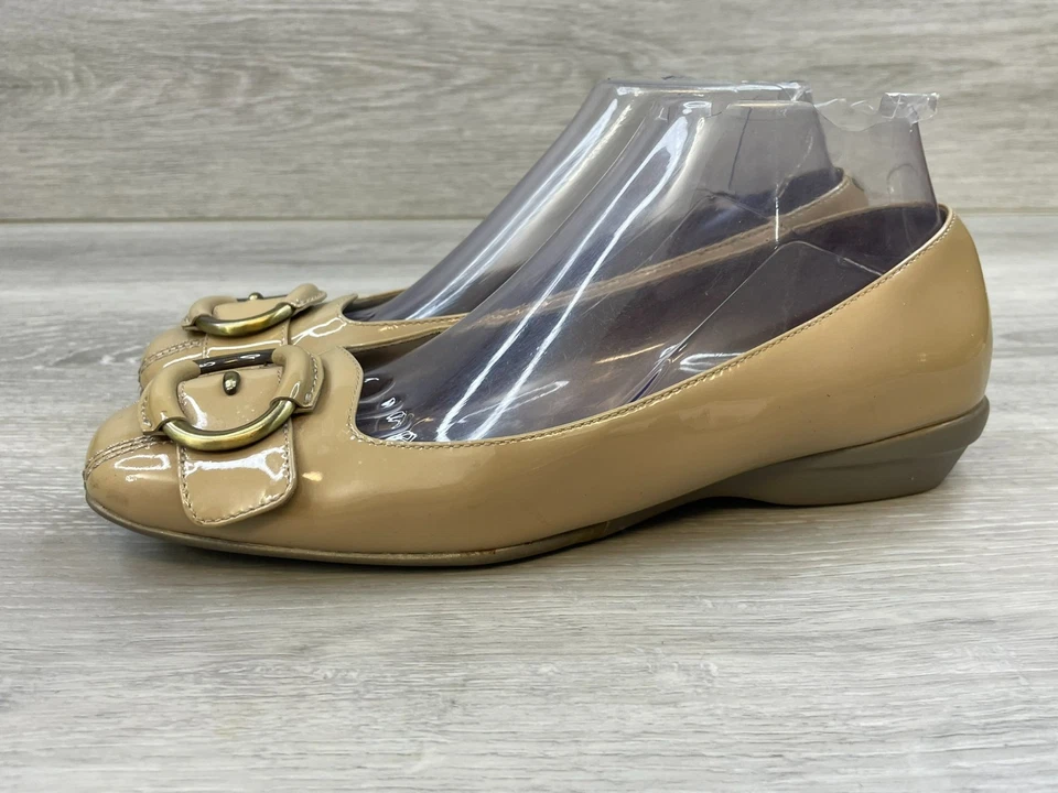 Cole Haan Mujer 8 Beige Ballet Charol Plano Cómodo Sin Cordones Foto 3 de 4