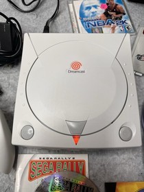 dreamcast console Console With Carrying Bag And 2 Controllers With Lose Games