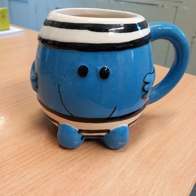 Mr Bump Mr Men 3D Keramiktasse Tasse Tee Kaffee Sammlerstück Little Miss 2013 Sanrio