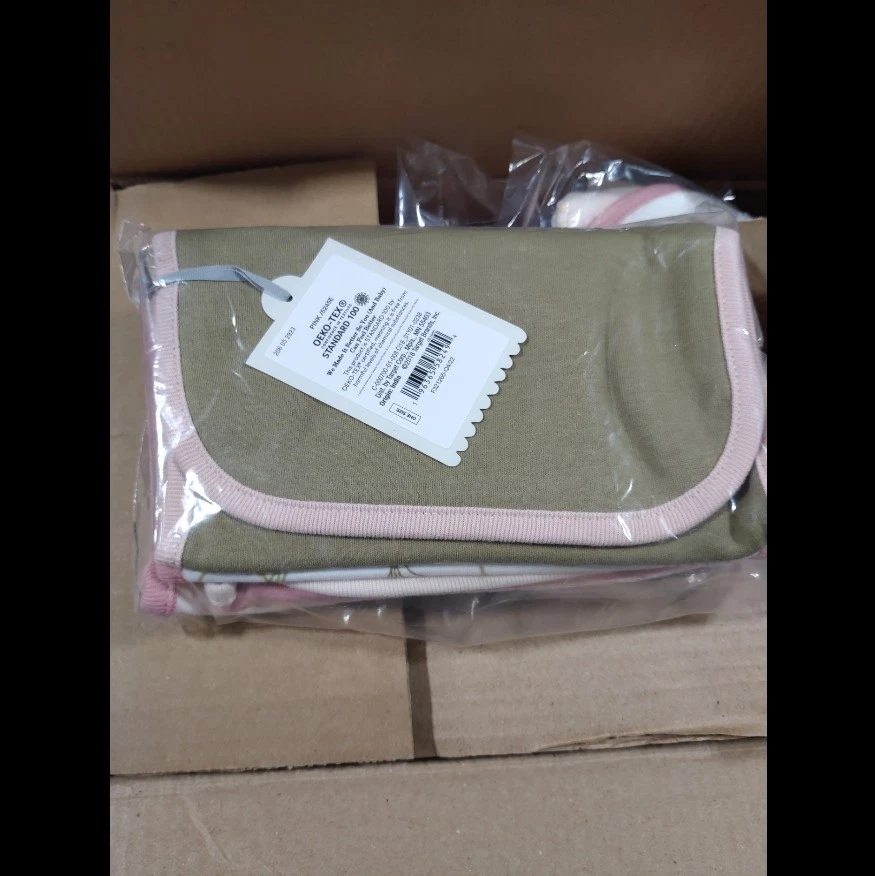 Girls Baby Burp Cloth Lot
Opens in a new window or tab