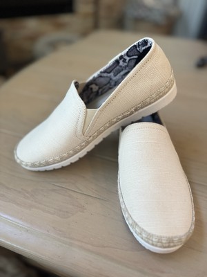 Bob's By Skechers Women's Natural Slip On Shoes. Memory Foam Size 7. EUC