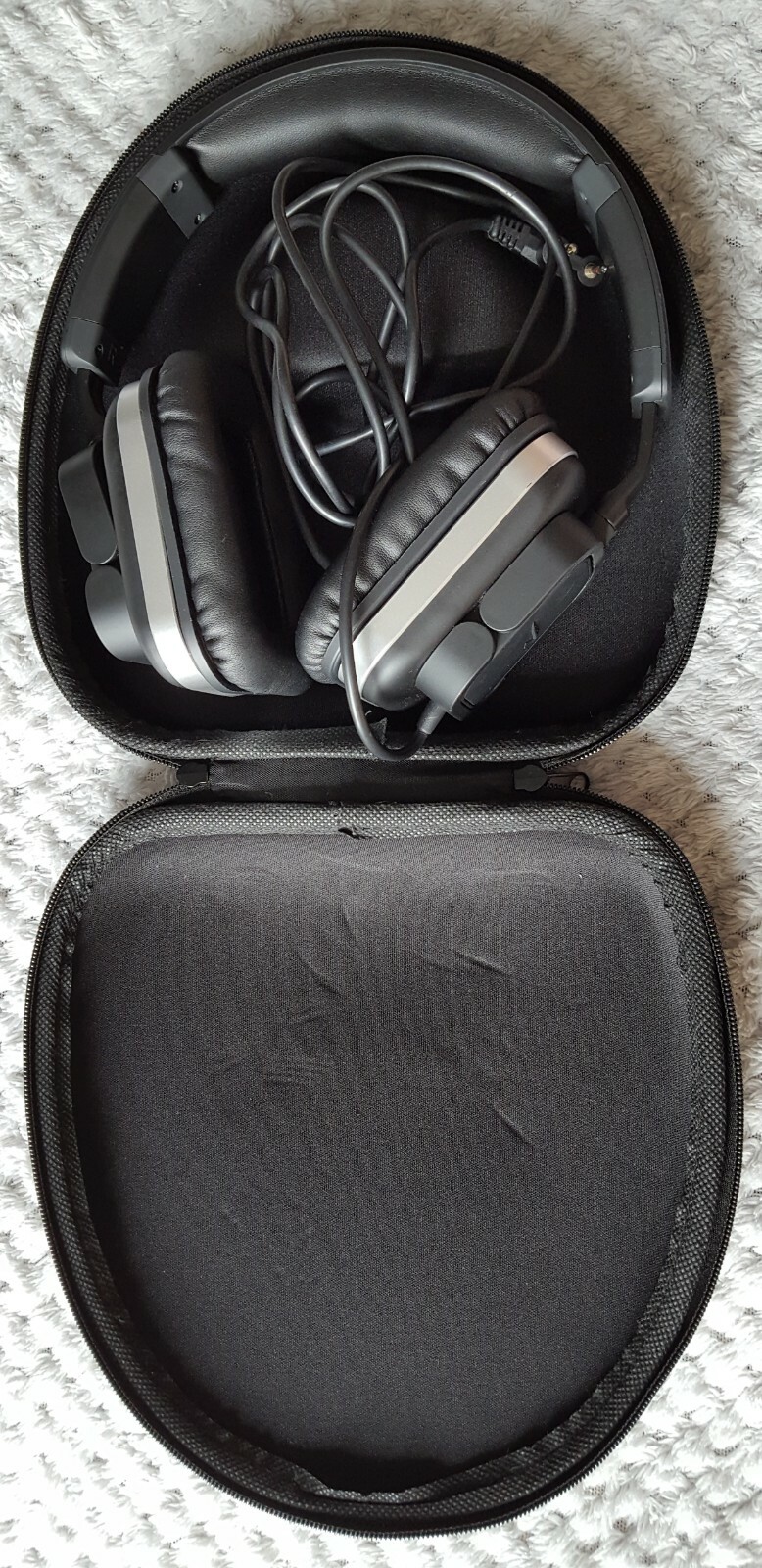 Meridian Headphones British Airways First Class Over Ear Headphones 2