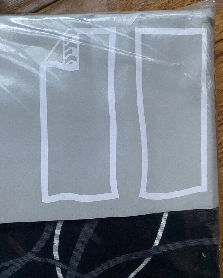 Cortinas cortinas Ikea Vinde nuevas diseñadas por Kazuyo Nomura. "Negro con blanco 57x118""" Foto 3 de 4