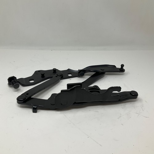BMW Z4 E89 2012-2018 Front Right Side Black Hood Hinge 7285818 OEM - Picture 4 of 6