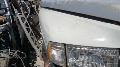2002 RAM 2500 Fender Right Passenger IN WHITE ONLY LOCAL PICKUPS PLEASE - Picture 4 of 5