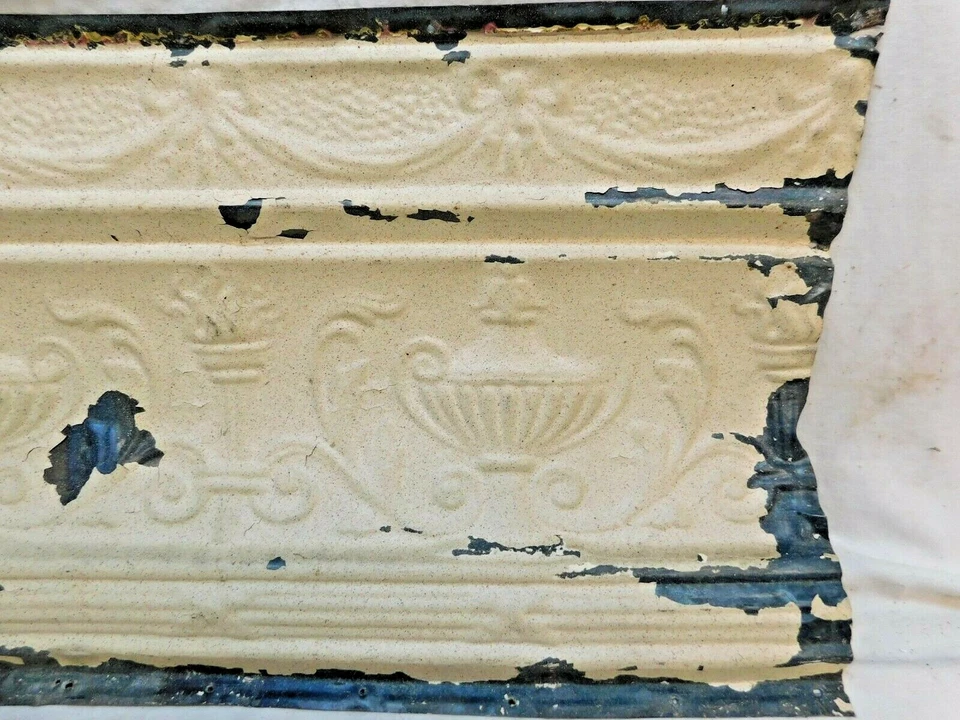 Antigua cornisa de techo de hojalata de 24" de 1890 estilo victoriano antorcha y cinta ornamentada Foto 4 de 4