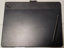 Wacom Black Small Intuos Art Pen and Touch Tablet