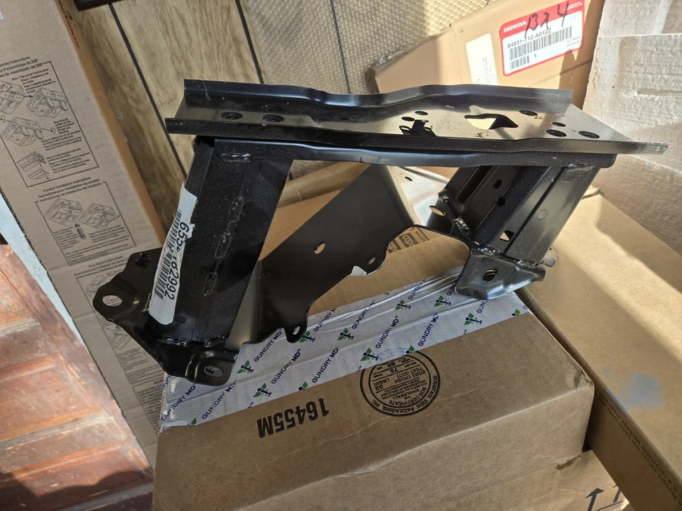 SOPORTE PARACHOQUES 71160-TY2-A01ZZ 2014-2020 ACURA RLX LH FT Foto 3 de 4