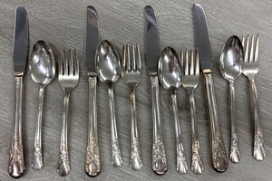 Wm Rogers Mfg Co. Extra Plate SILVERWARE Original Set for 4, 12 Pieces total