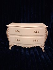 Vintage Sindy 1960's Bedroom Drawers , Broken Leg And Cracked See Photos