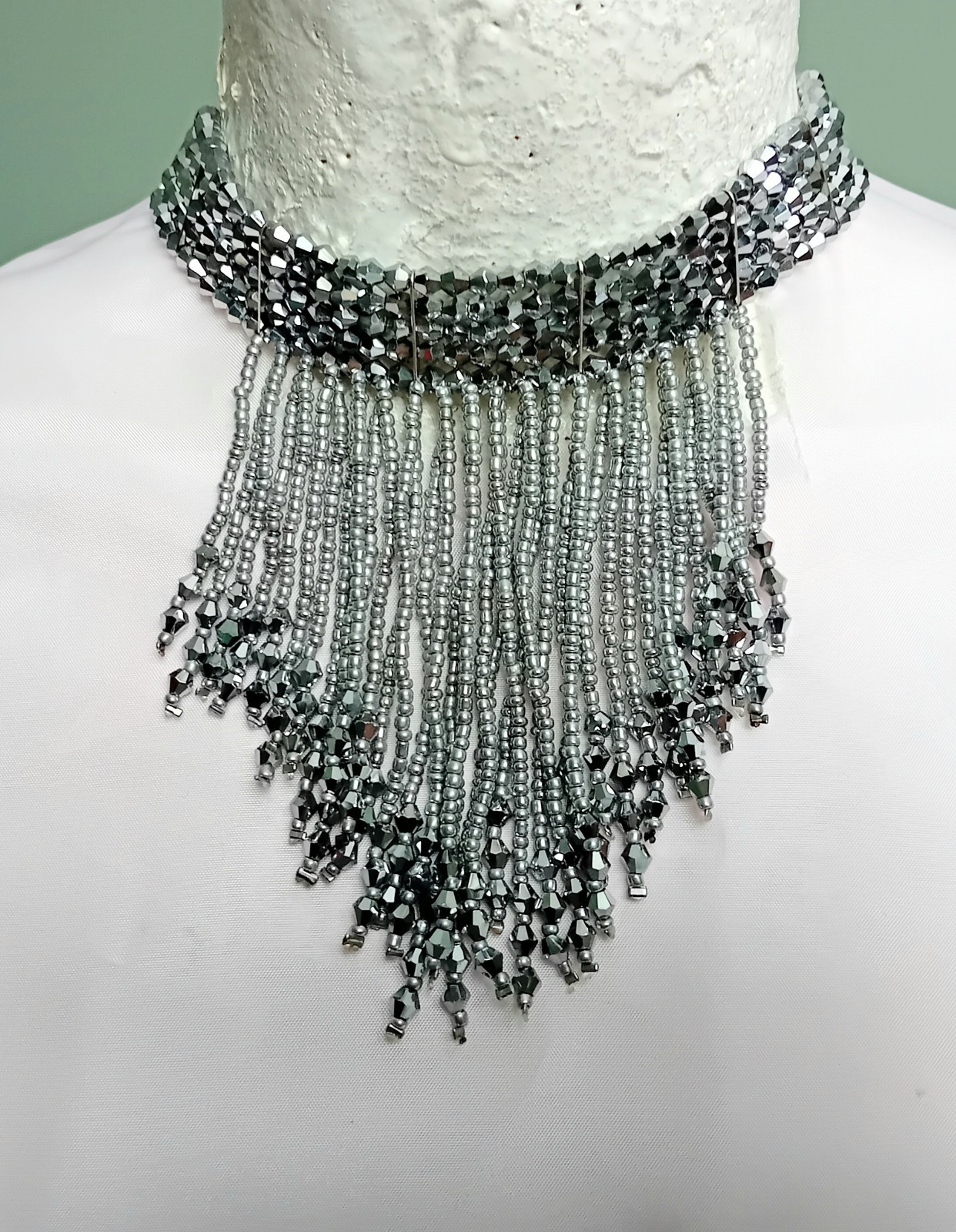32-38cm Silver Glass Bead Frill Choker Necklace A274 Elegant Statement Piece