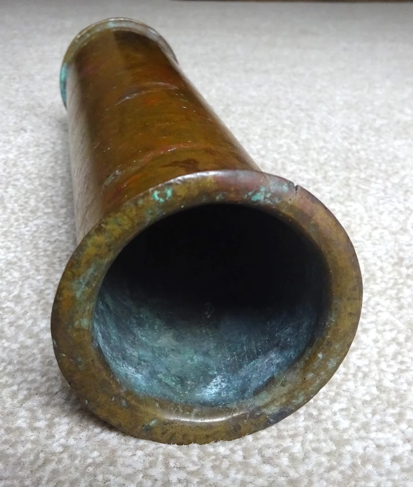 Vintage WWII Military 1942 40mm MKIV Used Brass Shell Case 'trench art'? Vase - Image 4 of 4