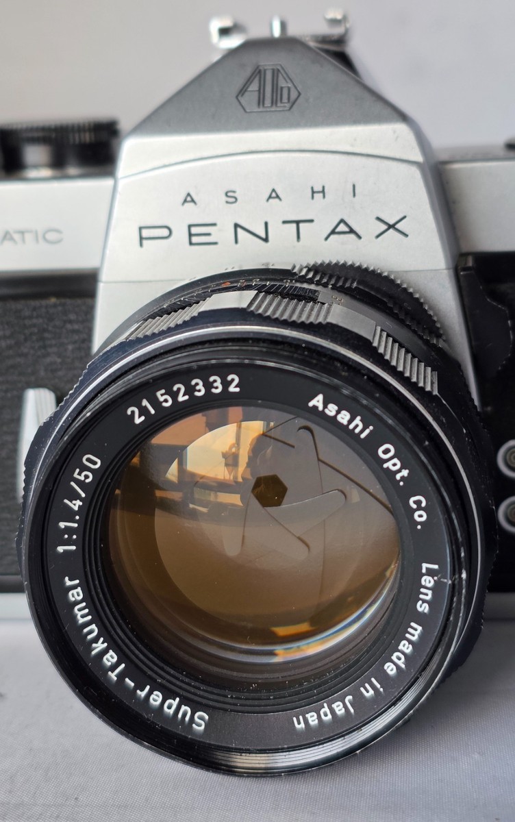 フィルムカメラ PENTAX SPOTMATIC SP F Takumar 50mm f1.4 Pentax Spotmatic SP film camera w/ Super Takumar 50mm f/1.4