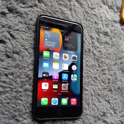 Apple iPhone 7 Plus 32Gb Schwarz 71%   
