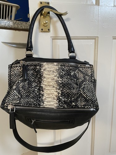 Givenchy Pandora medium leather Bag
