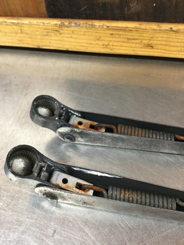 MG MGB • Original Trico Wiper Arms (x2). Used. KMG283 - Picture 8 of 11