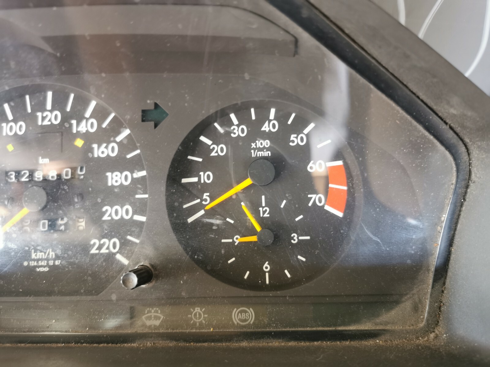 Tacho Wegstreckenzähler MERCEDES BENZ W124 1245421267 online 