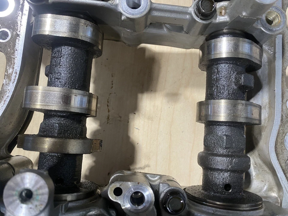 AG74 2016-2019 Toyota Tacoma Lexus RX350 Camshaft HOUSING PLATE ASSEMBLY LEFT Foto 4 de 4