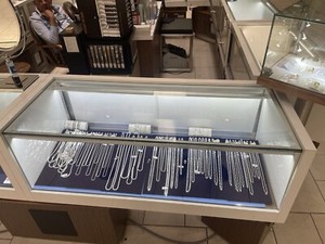 Kiosk Jewelry Displays