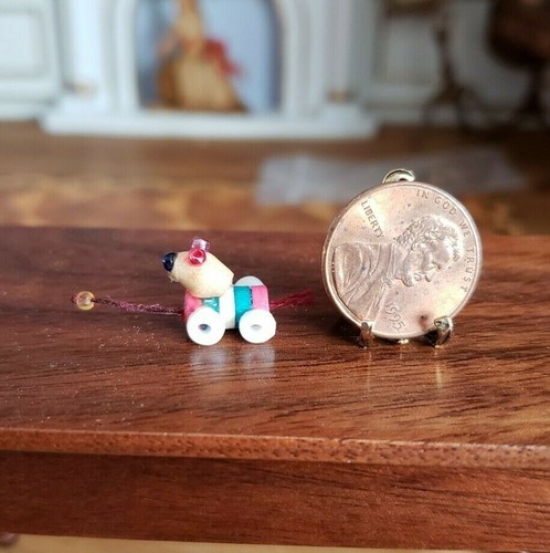 DOLLHOUSE MINIATURE ARTISAN MINI TINY WOOD & GLASS SEED BEADS PULL TOY DOG 1:12 - Picture 4 of 4