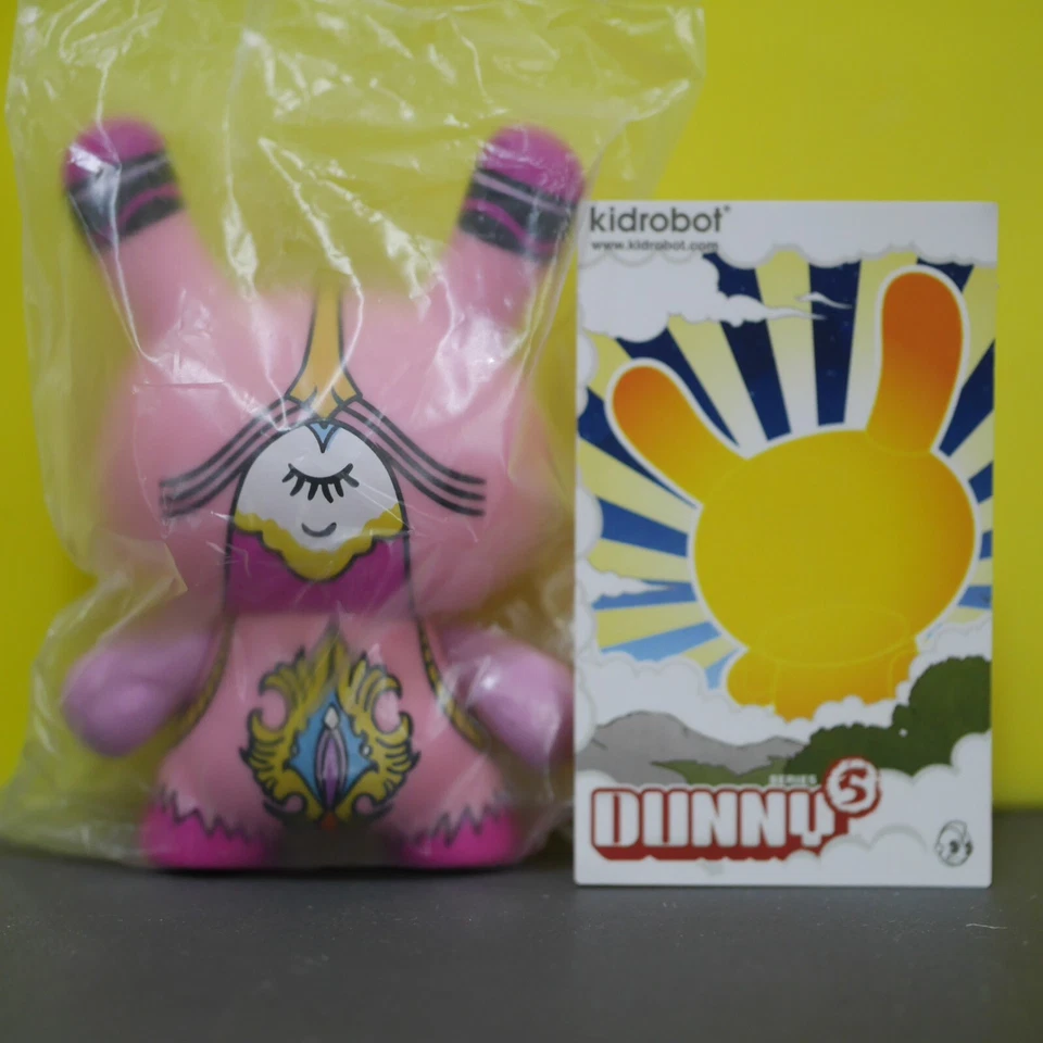 Kidrobot 3"Dunny 2008 Series 5 Unitiled by JK5 Vinyl Figure MIB - Image 2 of 3