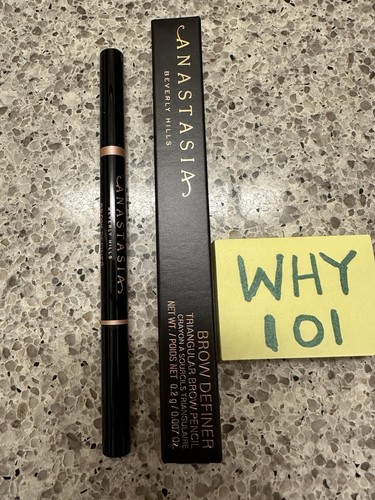 ANASTASIA BROW Definer Triangular Brow Pencil MED BROWN .007oz/.2g FULL SZ $26 - Picture 5 of 20