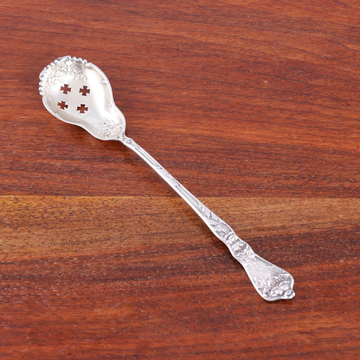 BAKER MANCHESTER ART NOUVEAU STERLING SILVER LONG HANDLED OLIVE SPOON POPPY  1905