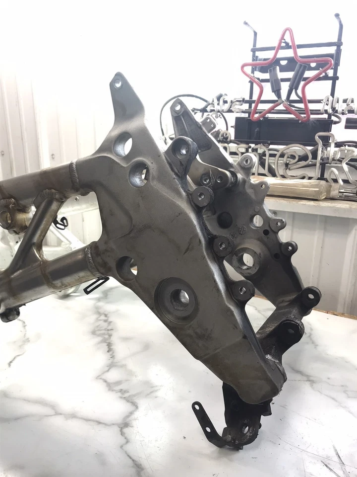 Cuadro chasis Suzuki TL 1000 TL1000 S 97 Foto 2 de 4