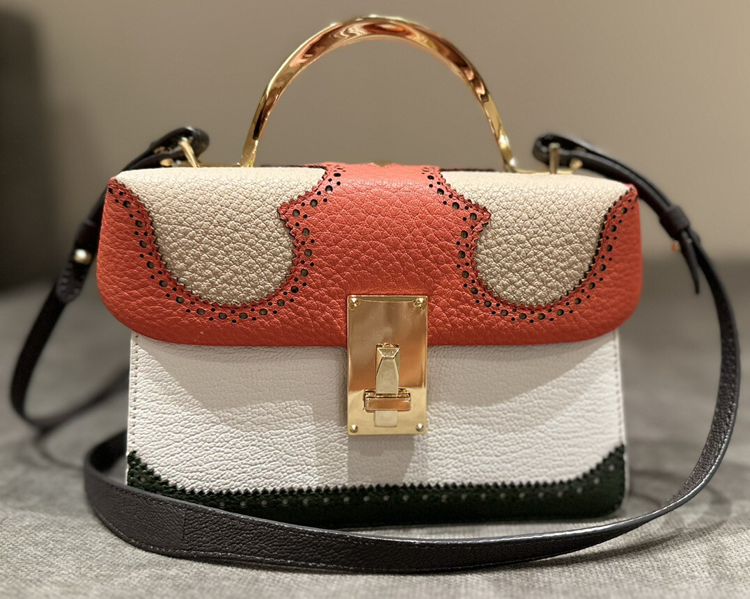 THE VOLON Data Alice Bag