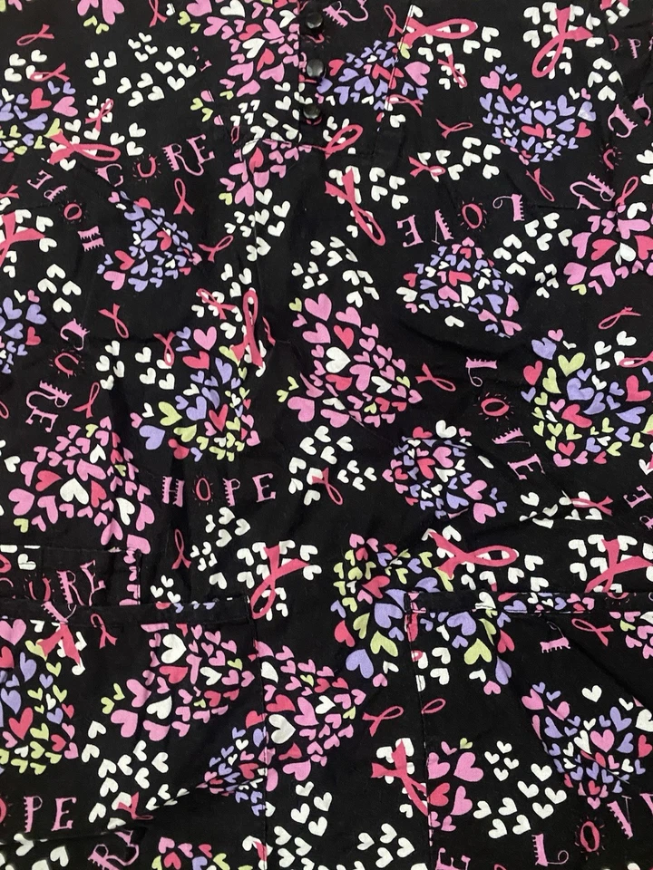 Fita esfoliante feminina rosa câncer de mama pequena Sanibel Scrubs serve como XS - Imagem 2 de 4