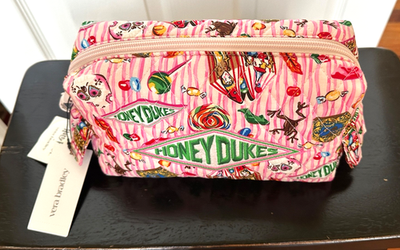 VERA BRADLEY HARRY POTTER TRAVEL DUFFEL BAG + COSMETIC CASE  display picture 3