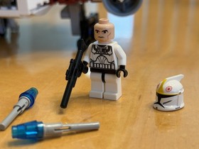 LEGO Star Wars: V-19 Torrent (7674) No stickers, but otherwise complete!