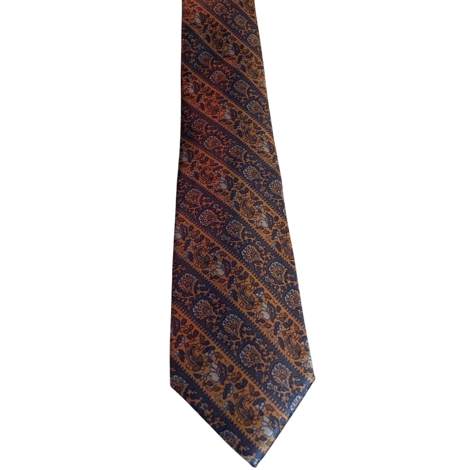 Corbata De Colección Yves Saint Laurent Para Hombre Seda Estampado Floral Azul y Dorado 3.25" Ancho Foto 2 de 4