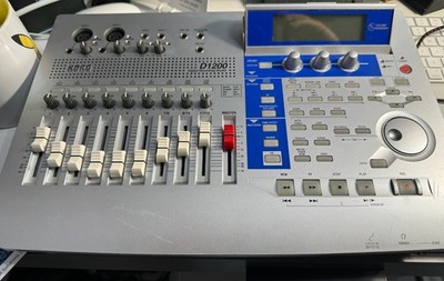 Korg D1200 12 track Digital Recording Studio Multi Track Recorder- Studio bundle